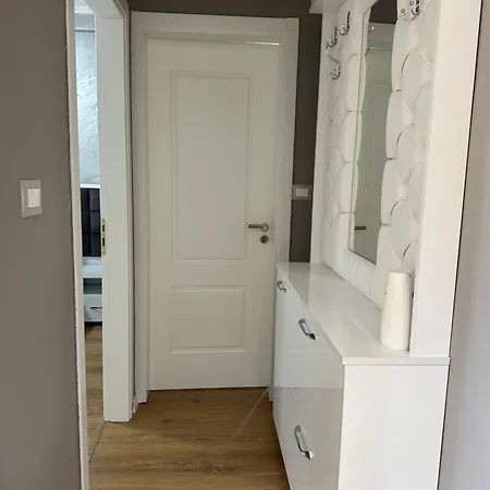 Belle Apartamento Gjirokastër